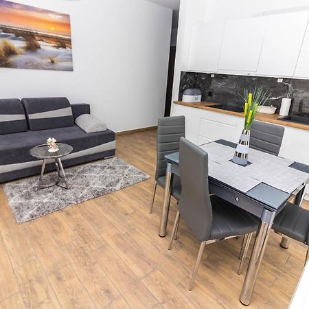 Apartament Rybka ウストロニエ・モルスキエ エクステリア 写真